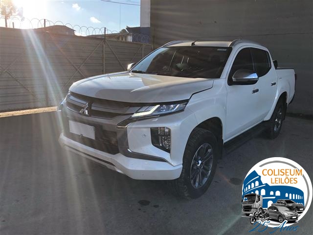 MMC Mitsubishi TRITON SPORT HPE S 2.4 AT ANO 2021/2022