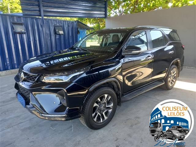 TOYOTA HILUX SW4 SRX AT 4X4 2.8 ANO 2024/2024