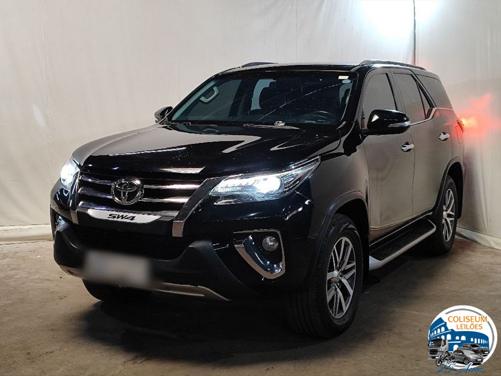 TOYOTA HILUX SW SRX 2.8 AT 4X4FD ANO 2017/2017