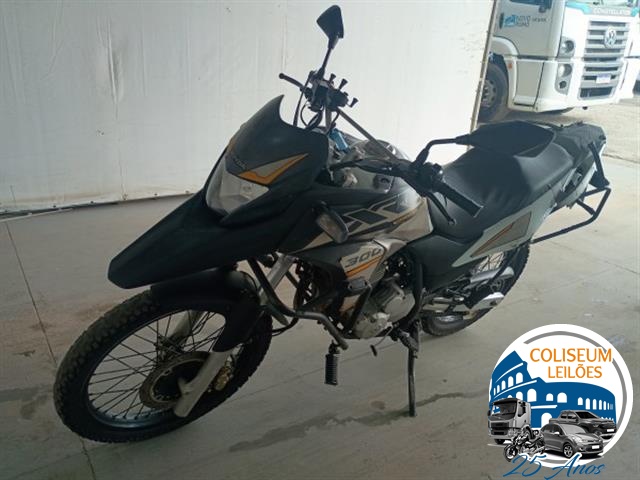 HONDA XRE 300 ANO 2016/2015